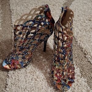 Zigi Soho Multicolor Cutout Heels 7M